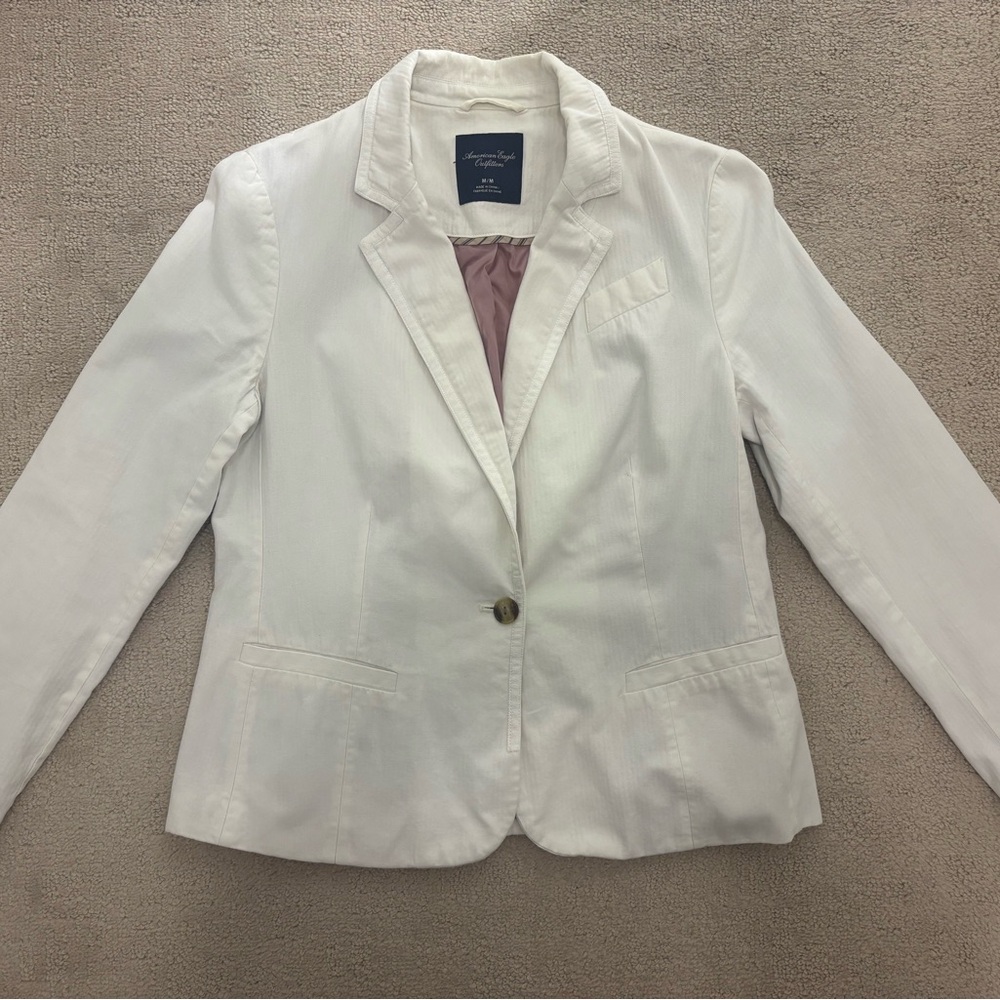 Alert to stitch flaws! Women's White Blazer